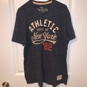 Old Navy Athletic New York 82 T-Shirt